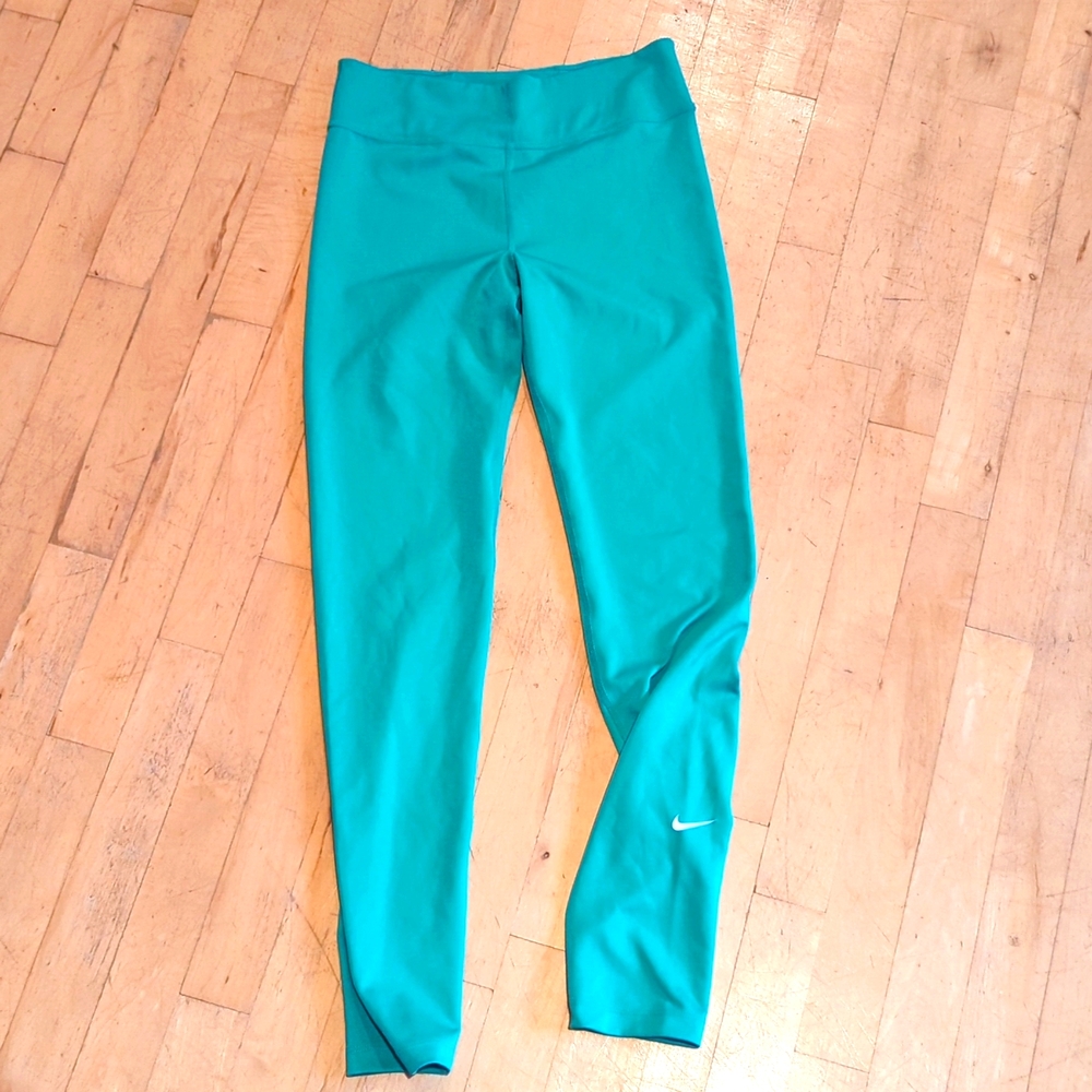 Nike Dri-Fit teal athletic leggings